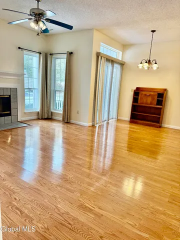 $250,000 | 1013 Hampton Pl Boulevard, North Greenbush, NY 12180