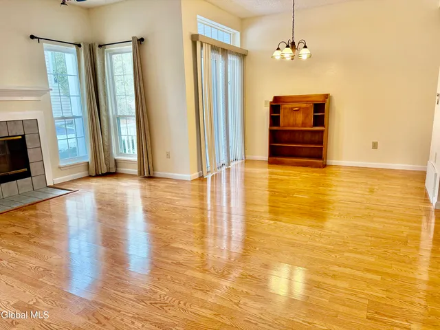 $250,000 | 1013 Hampton Pl Boulevard, North Greenbush, NY 12180