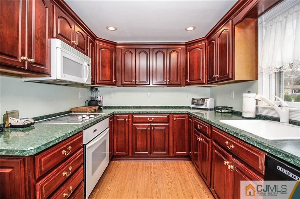 144 Rector Street Perth Amboy, NJ 08861 - Photo 9 of 25 Gallery Image 9