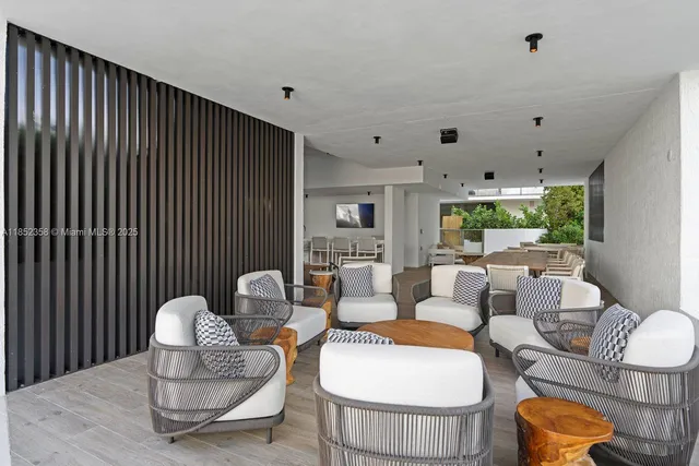 $2,200,000 | 1116 North Ocean Boulevard, Unit 304, Pompano Beach, FL 33062