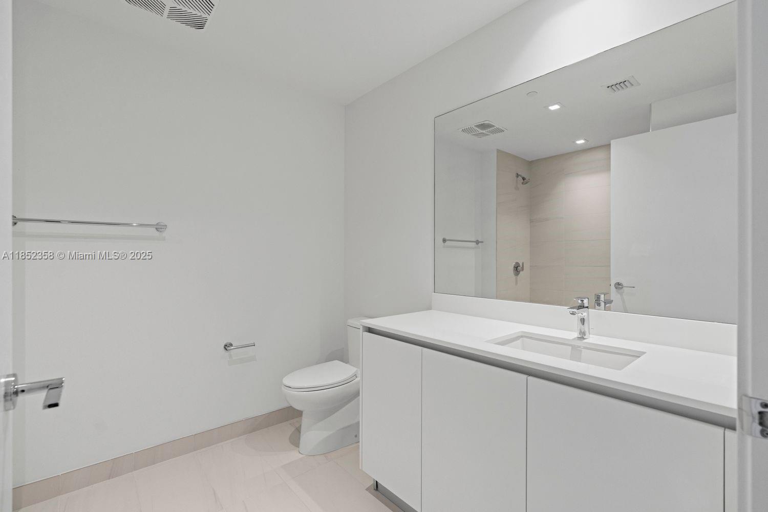 1116 North Ocean Boulevard, Unit 304 Pompano Beach, FL 33062 - Photo 38 of 100