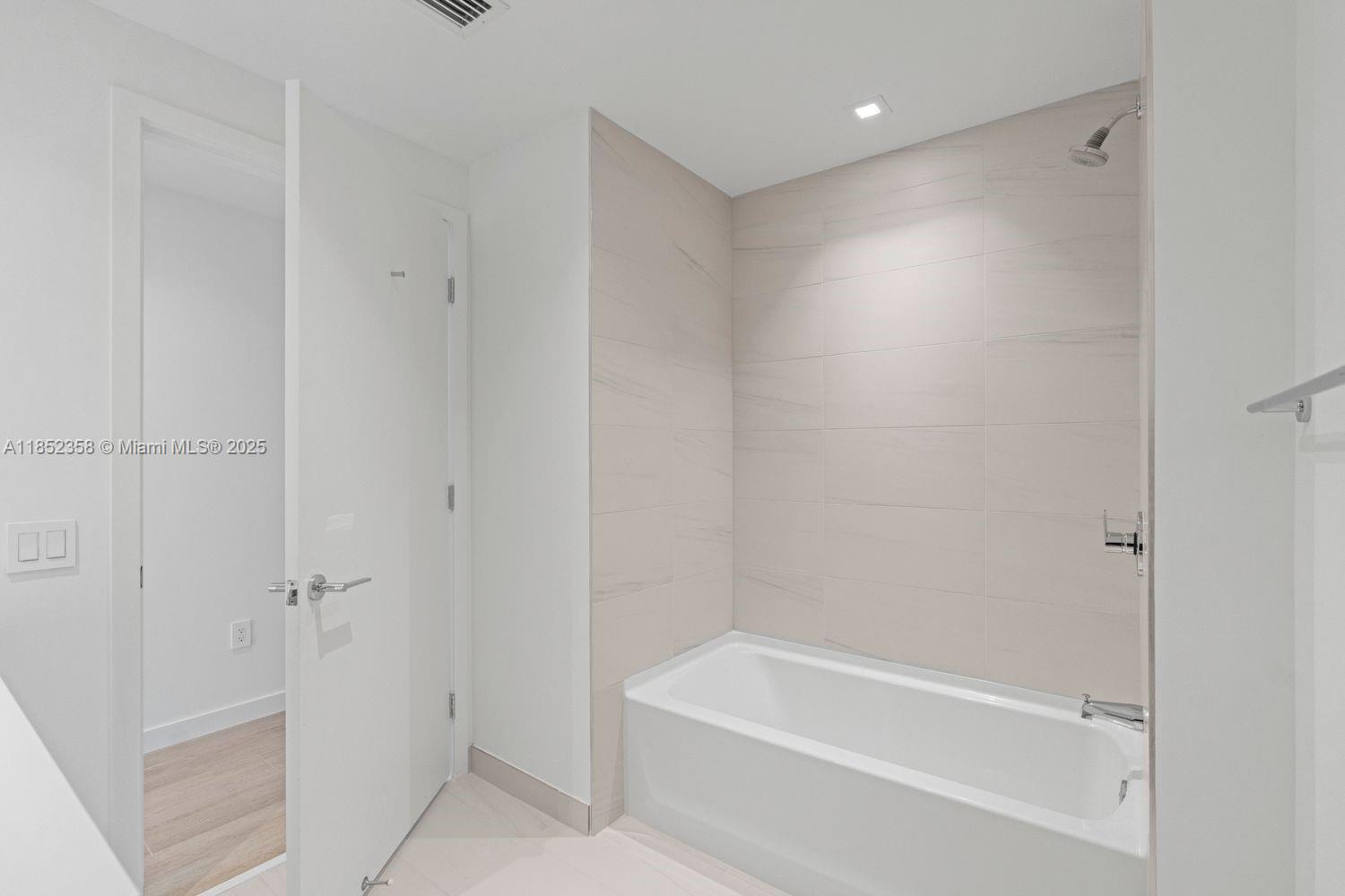 1116 North Ocean Boulevard, Unit 304 Pompano Beach, FL 33062 - Photo 39 of 100