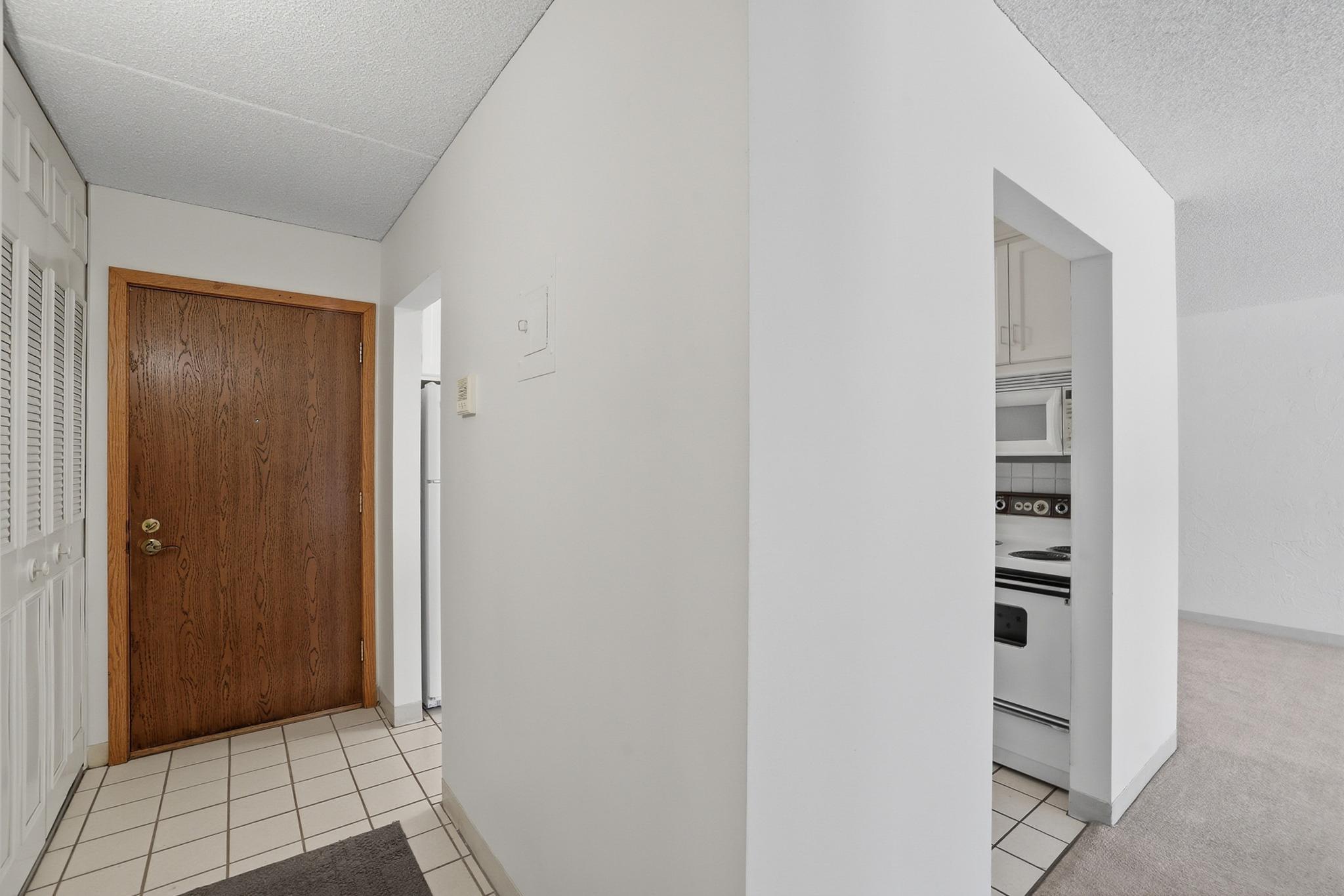 10531 Cedar Lk Road South, Unit 312 Hopkins, MN 55305 - Photo 15 of 35