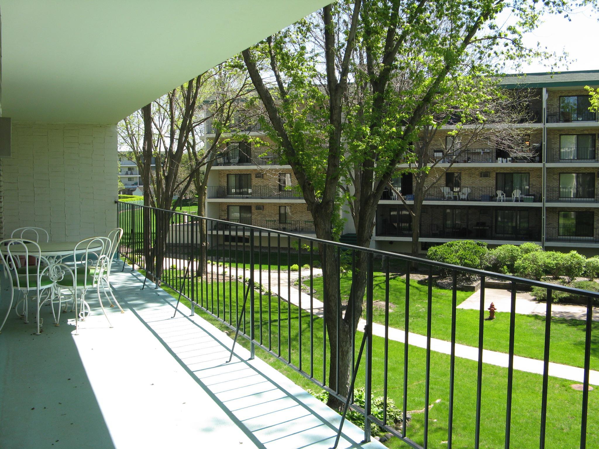 10531 Cedar Lk Road South, Unit 312 Hopkins, MN 55305 - Photo 28 of 35