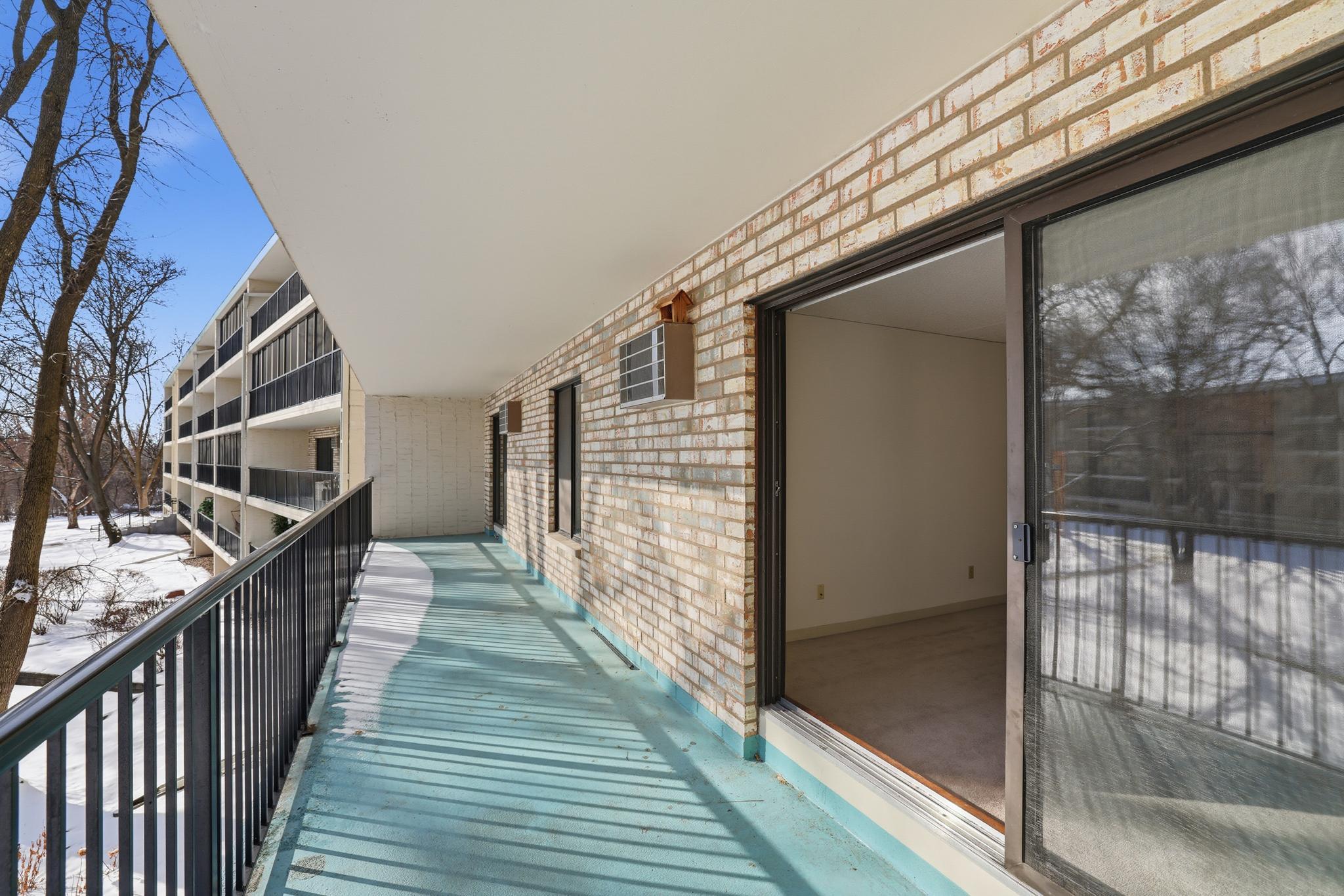 10531 Cedar Lk Road South, Unit 312 Hopkins, MN 55305 - Photo 8 of 35