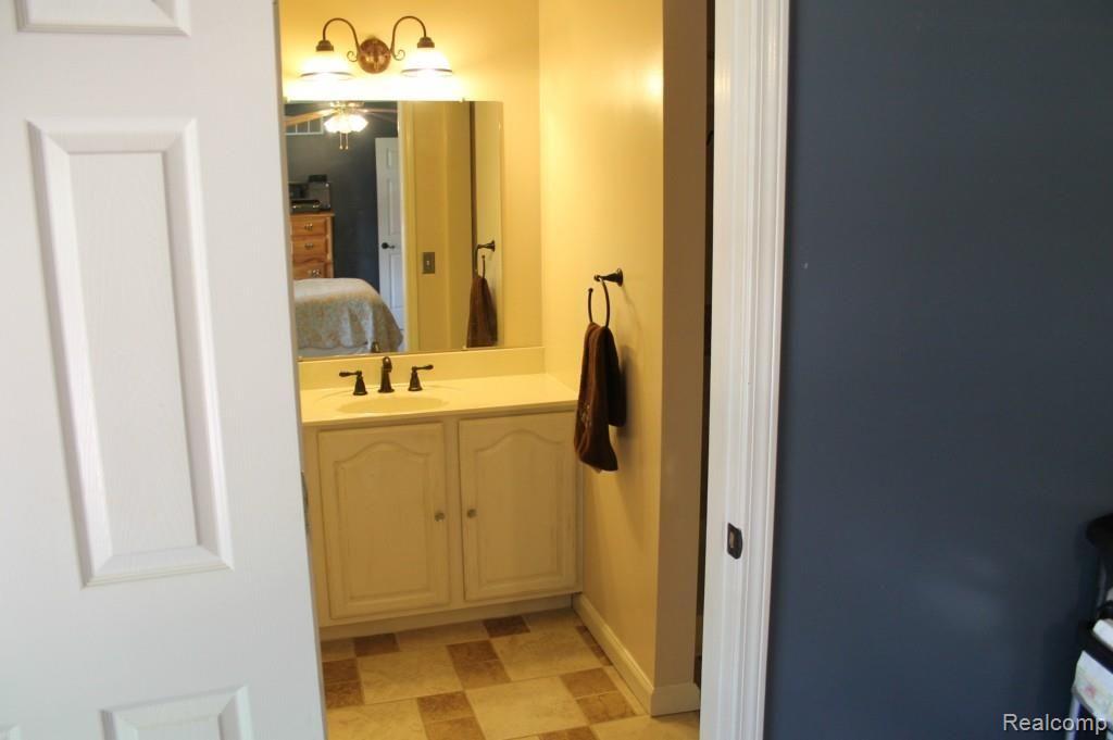 4990 Sycamore Road Newport, MI 48166 - Photo 18 of 25 IMG_3527.jpg