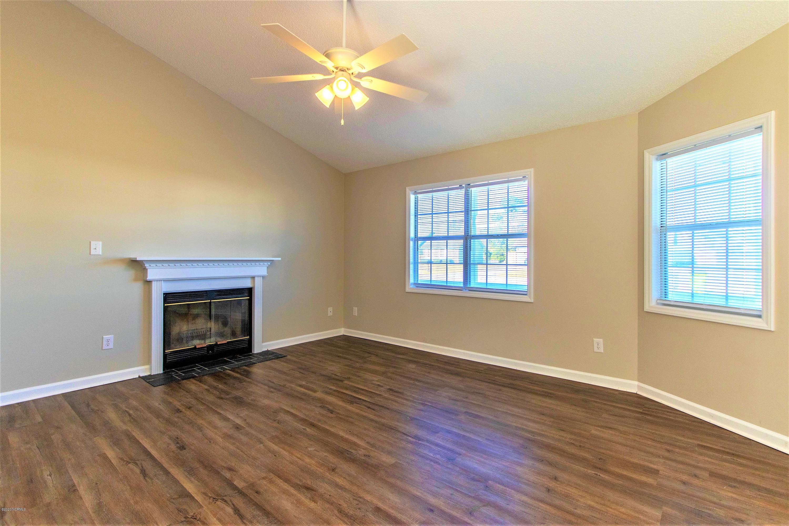 144 Parnell Road Hubert, NC 28539 - Photo 3 of 22 1.3