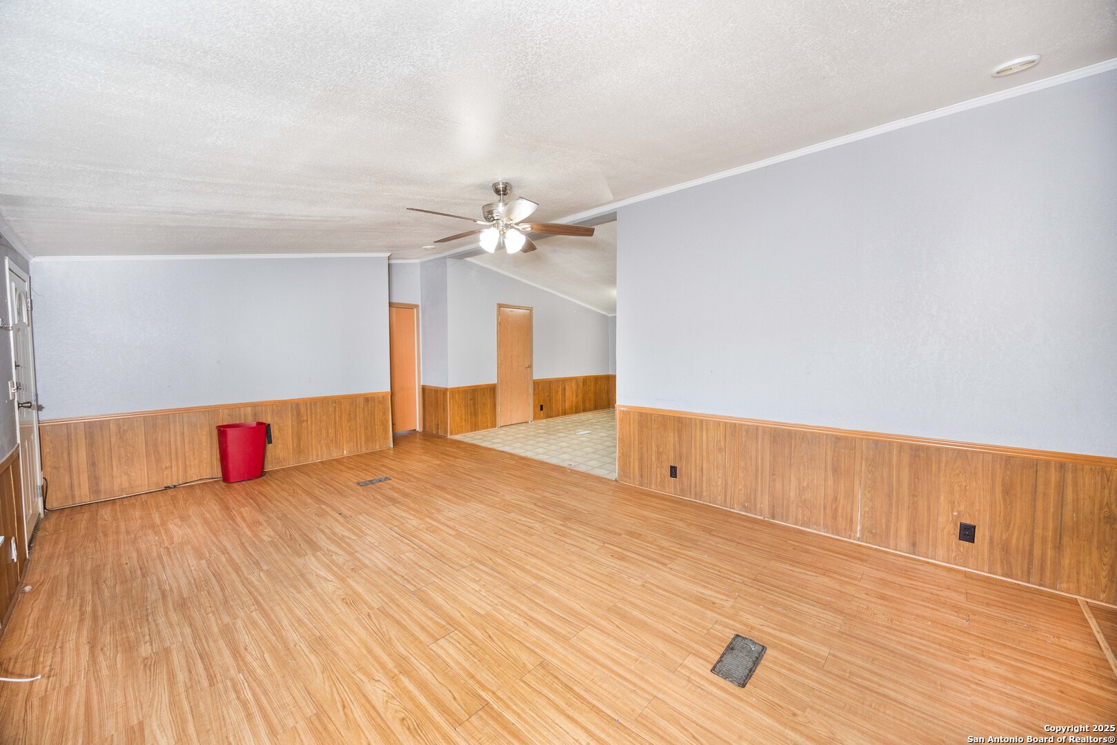 808 Uvalde Street Pleasanton, TX 78064 - Photo 7 of 25 a view of an empty room