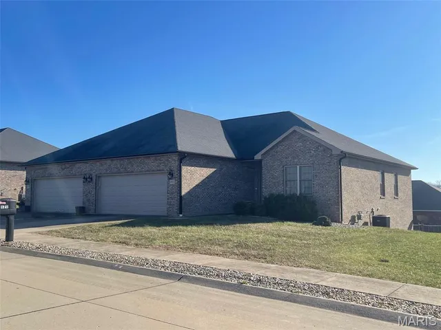 $749,900 | 119-121 Summerfield Way, Cape Girardeau, MO 63701