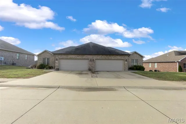 $749,900 | 119-121 Summerfield Way, Cape Girardeau, MO 63701