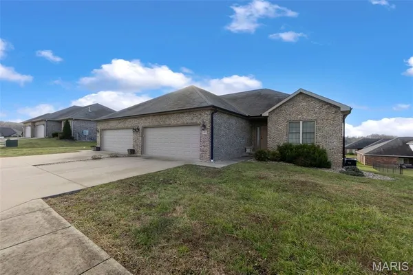 $749,900 | 119-121 Summerfield Way, Cape Girardeau, MO 63701