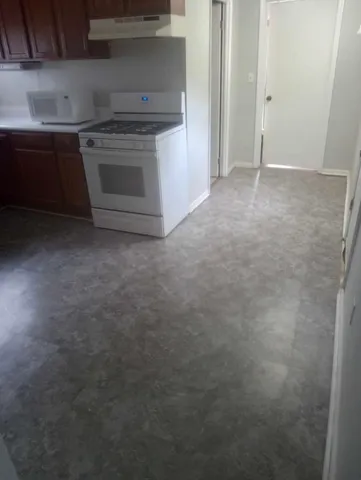 $138,500 | 325 East Leroy Street, Burlington, MI 49029