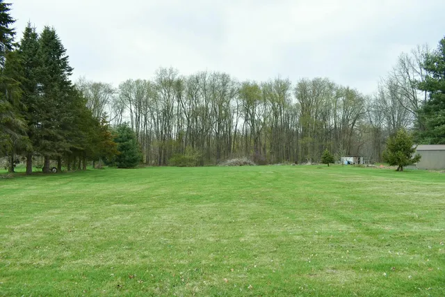 $138,500 | 325 East Leroy Street, Burlington, MI 49029