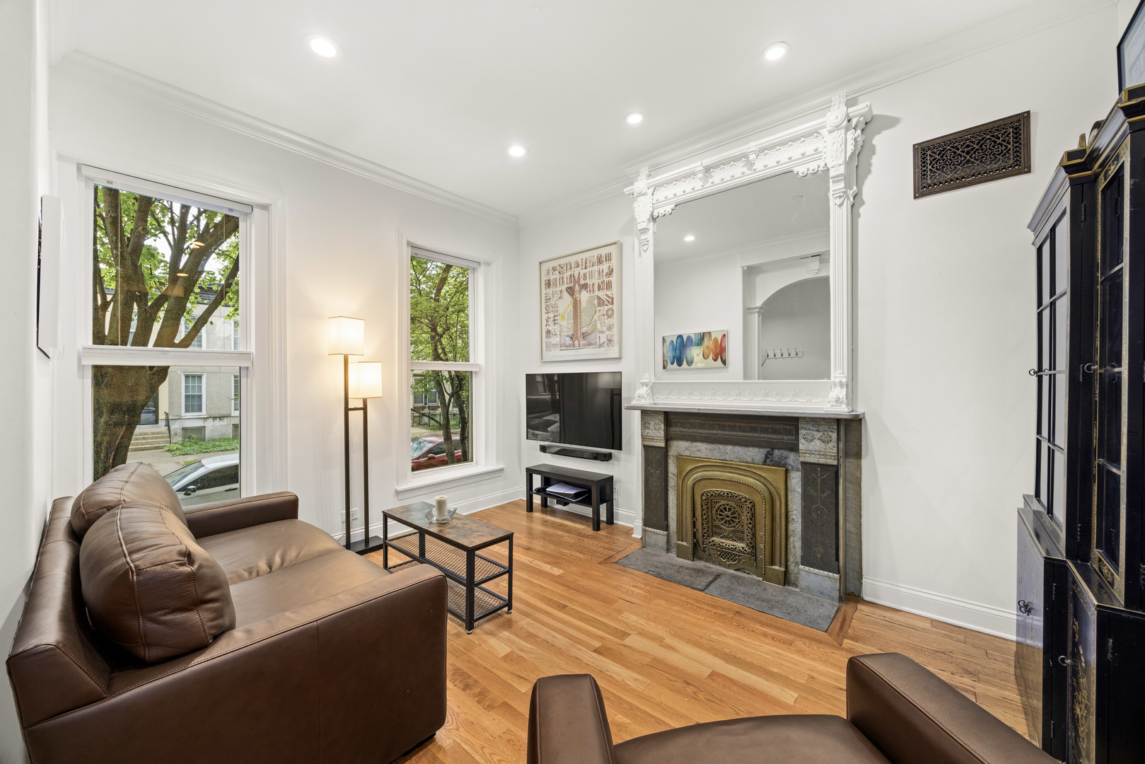 2142 West Bowler Street Chicago, IL 60612 - Photo 2 of 37 Gallery Image 2