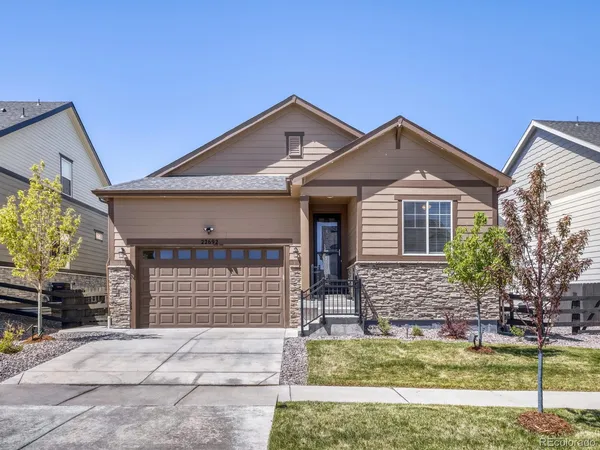$725,000 | 22692 East Narrowleaf Circle, Aurora, CO 80016