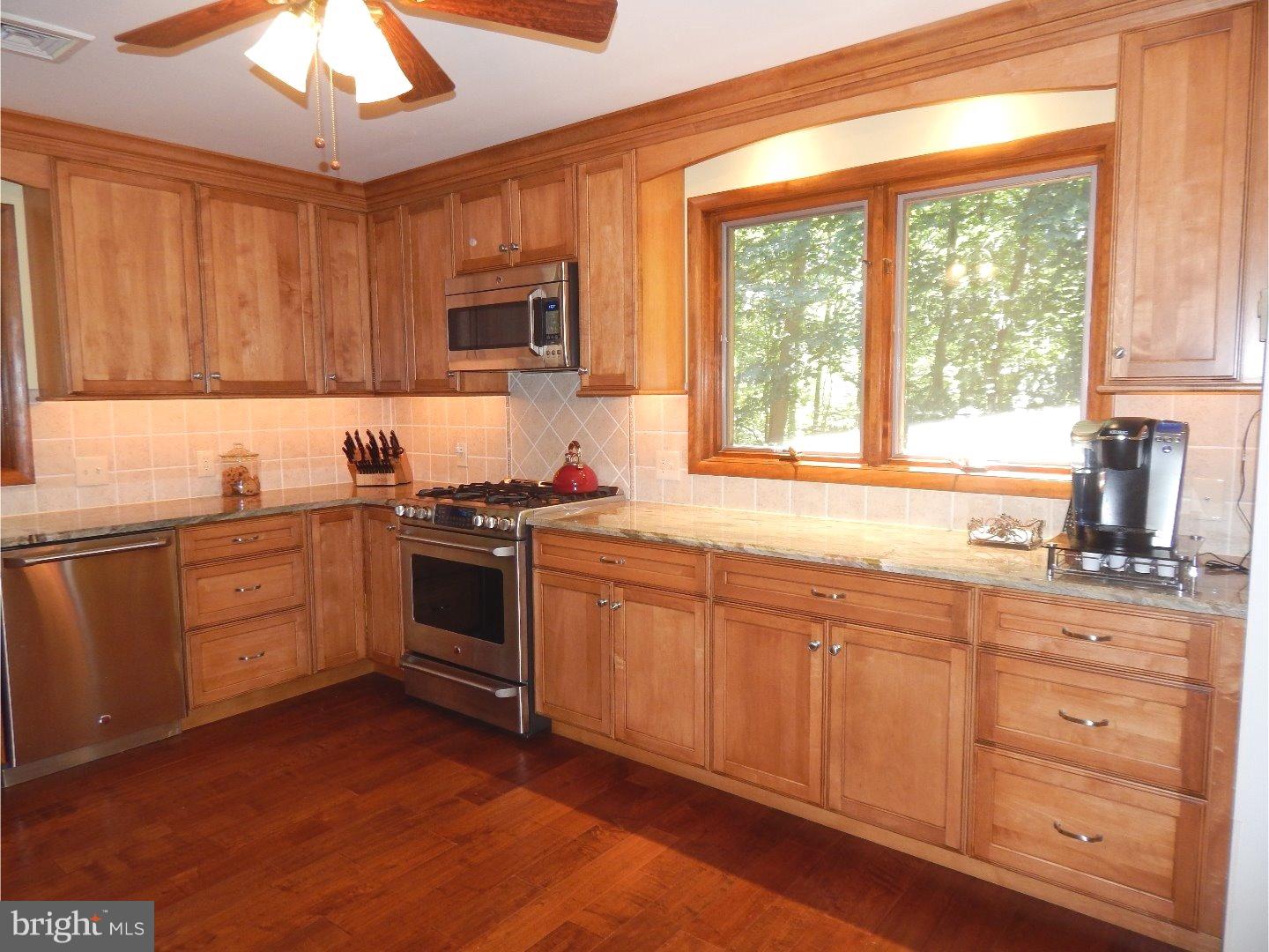 2390 North Schaffer Road Pottstown, PA 19464 - Photo 3 of 18 Gallery Image 3