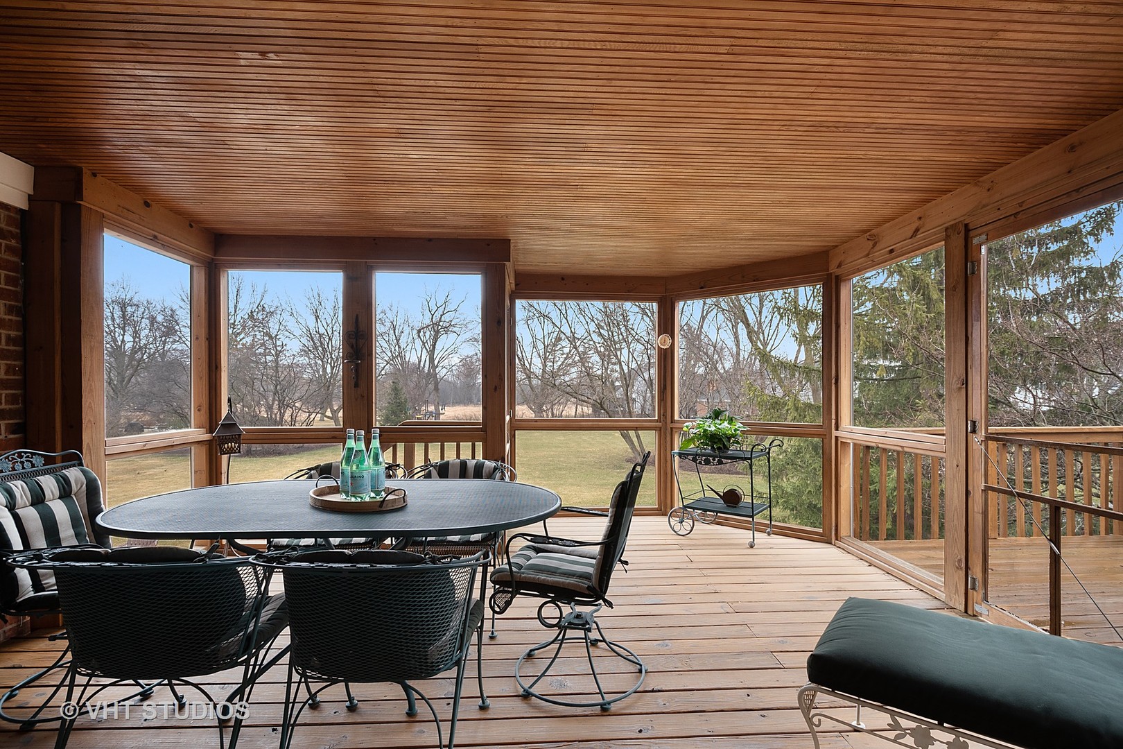409 North Valley Road Barrington, IL 60010 - Photo 9 of 15