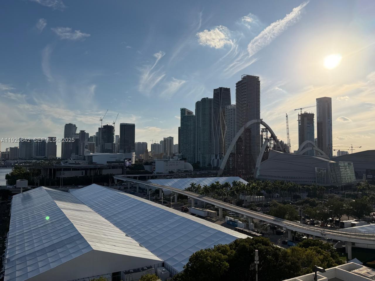 555 Northeast 15th Street, Unit 14K Miami, FL 33132 - Photo 7 of 47 a view of a terrace