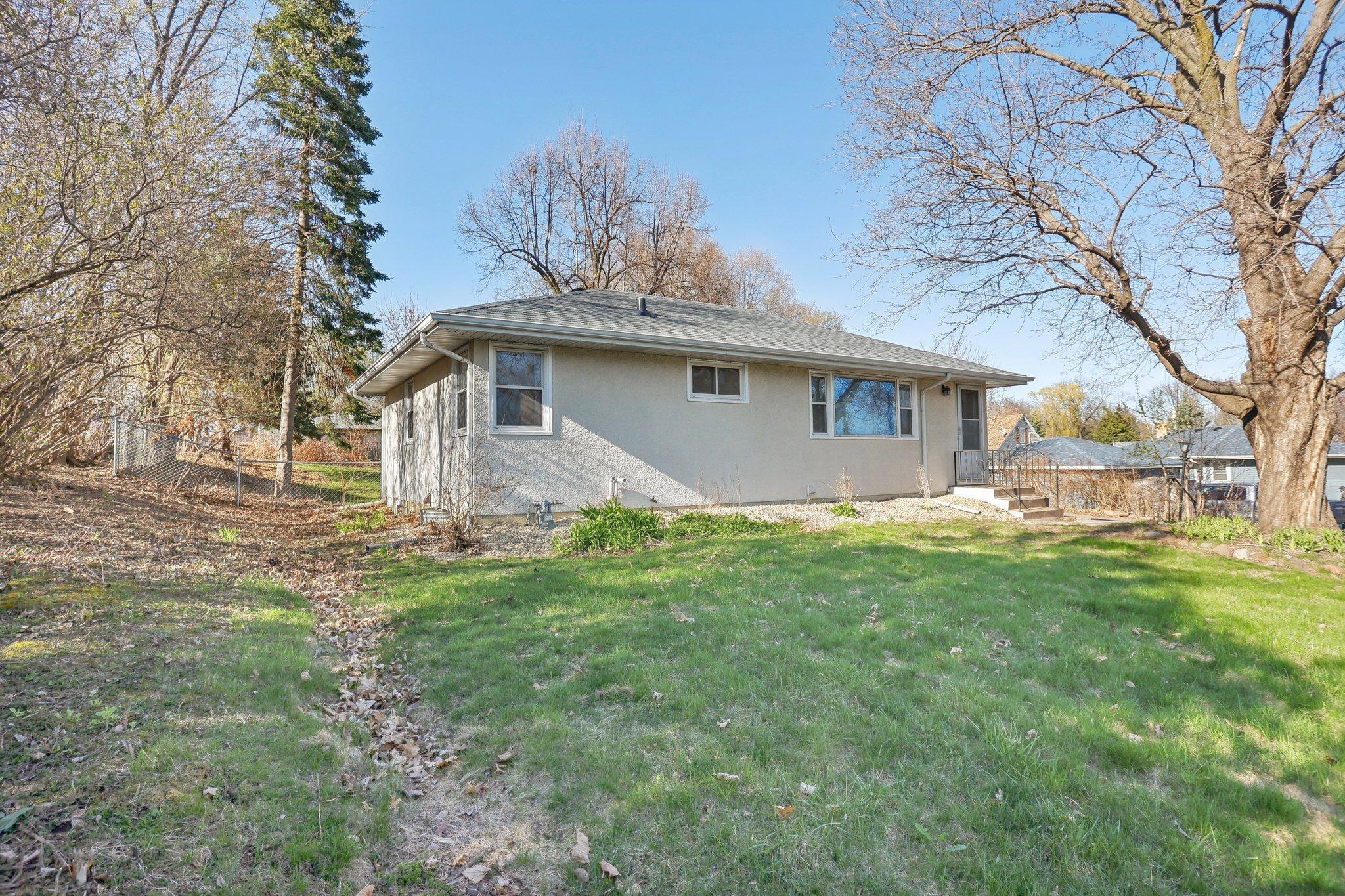 1939 County Rd B East Maplewood, MN 55109 - Photo 29 of 35 Gallery Image 29