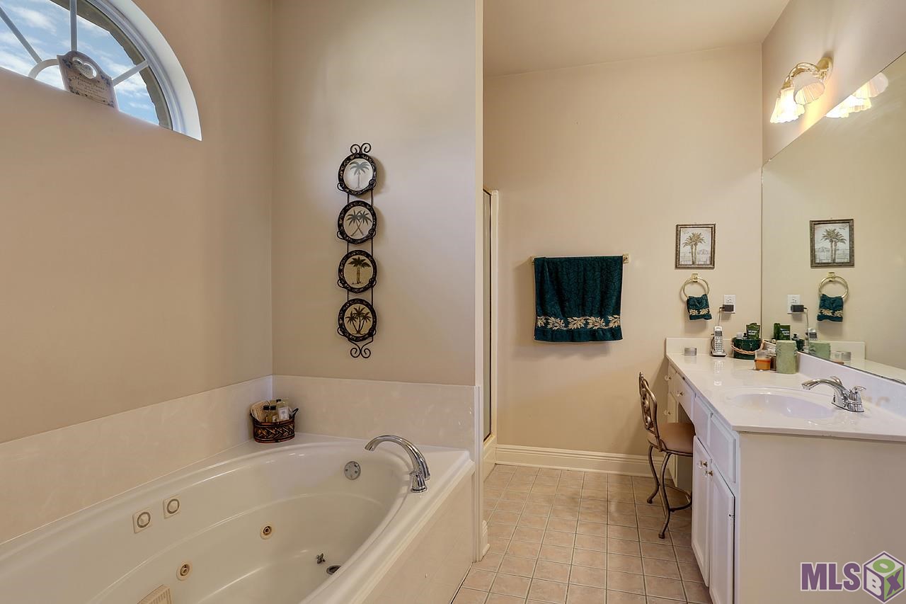 331 Donovan Court Baton Rouge, LA 70815 - Photo 7 of 10 Gallery Image 7