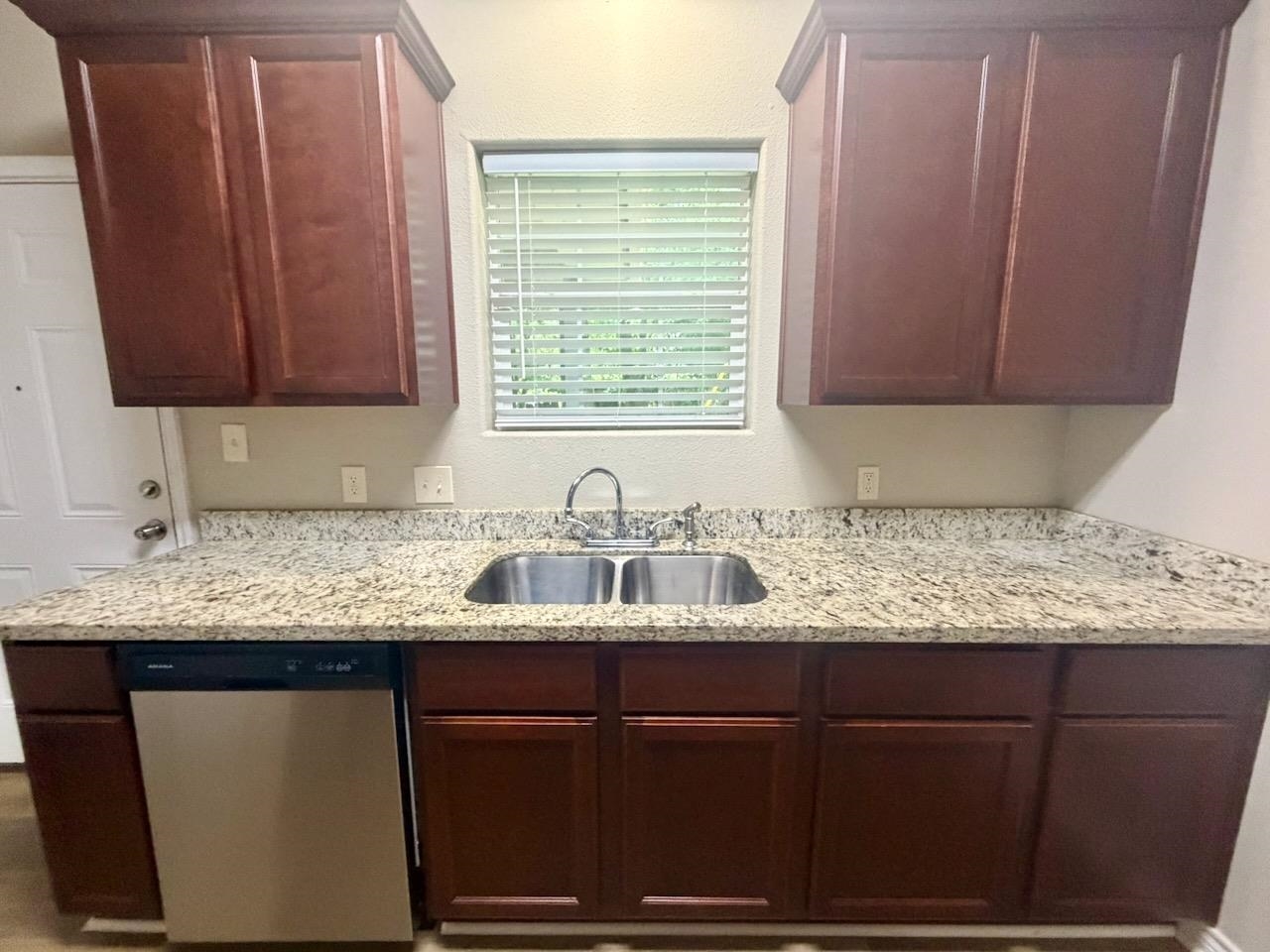 527 Old Silsbee Road, Unit 30 Lumberton, TX 77657 - Photo 8 of 22