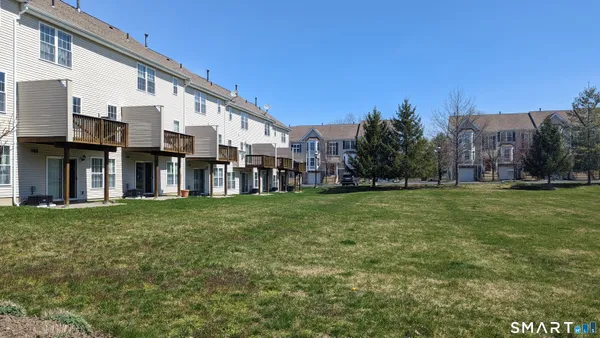 $3,600 | 1306 Briar Woods Lane, Unit 1306, Danbury, CT 06810
