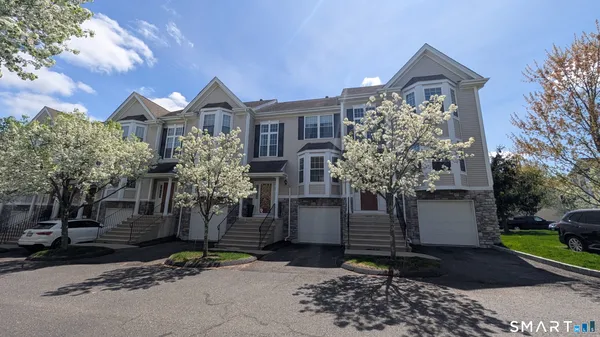 $3,600 | 1306 Briar Woods Lane, Unit 1306, Danbury, CT 06810