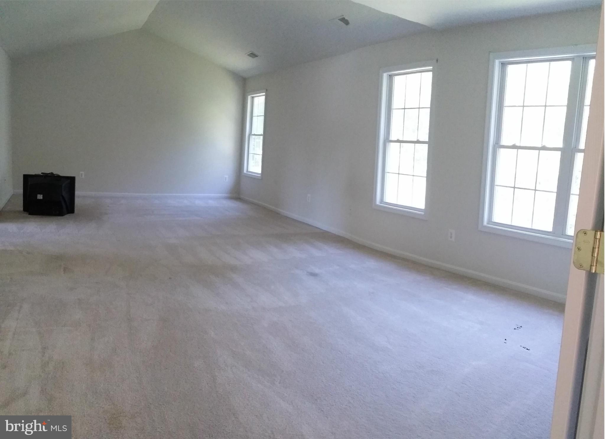 404 Broadneck Road Annapolis, MD 21409 - Photo 14 of 28 Bedroom (Master)