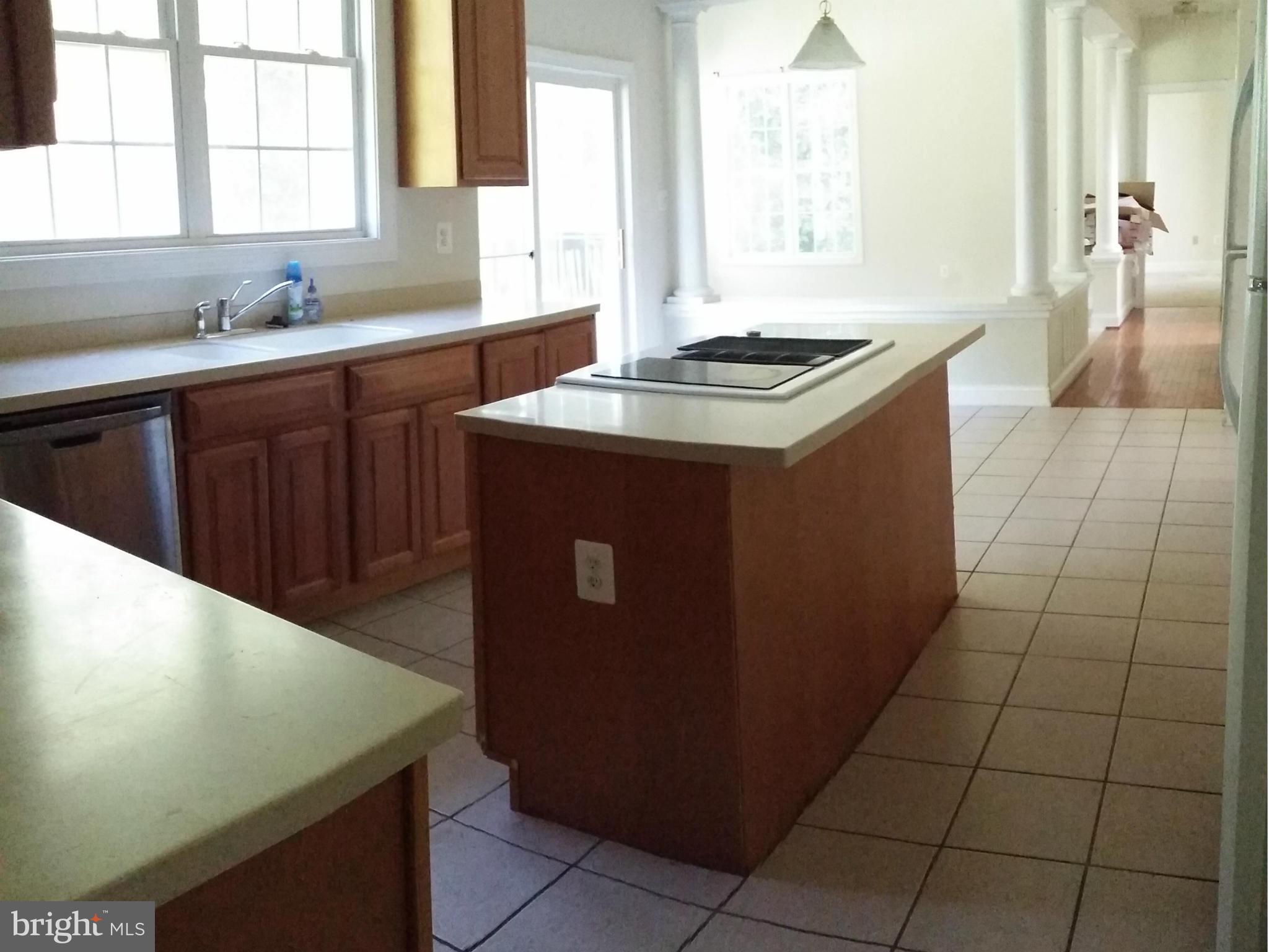 404 Broadneck Road Annapolis, MD 21409 - Photo 6 of 28 Kitchen