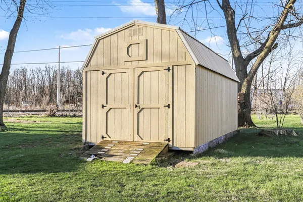 $158,000 | 308 East Peck Avenue, White Pigeon, MI 49099