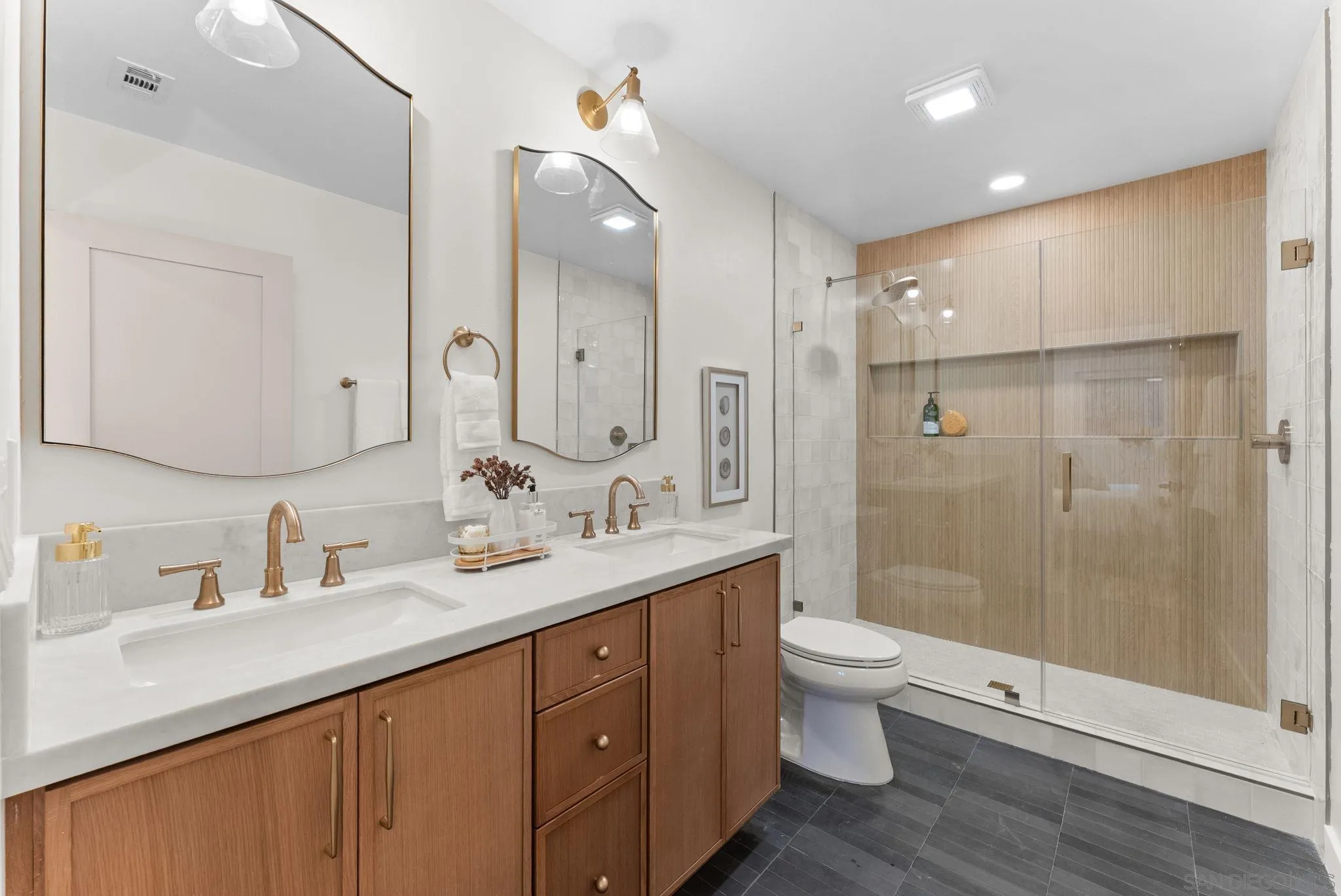 9185 Altamont Road La Mesa, CA 91942 - Photo 12 of 35