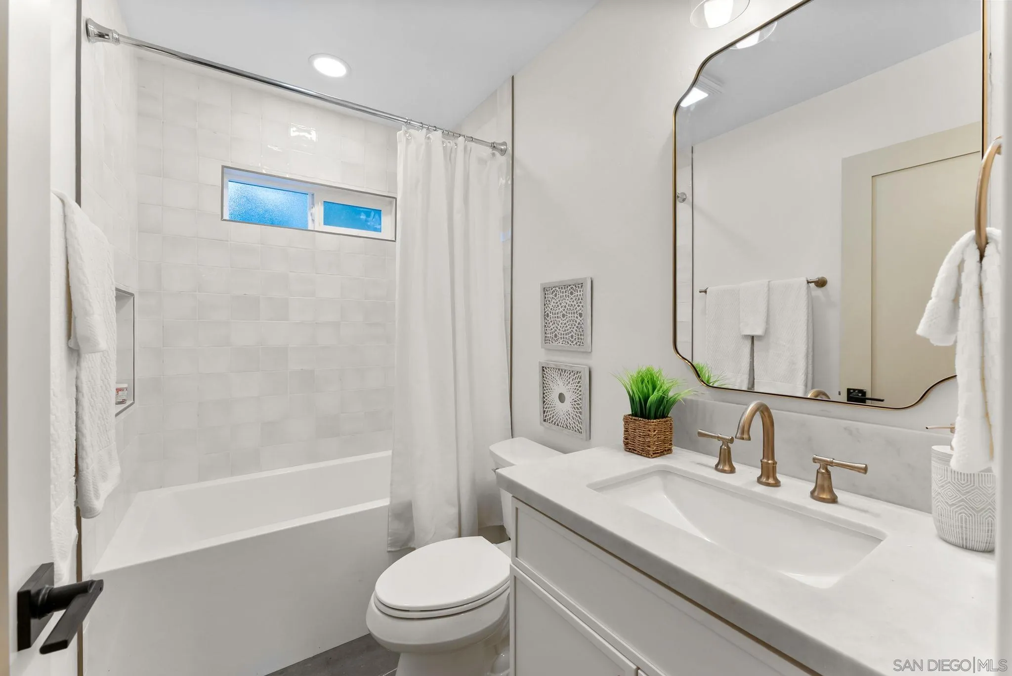 9185 Altamont Road La Mesa, CA 91942 - Photo 18 of 35