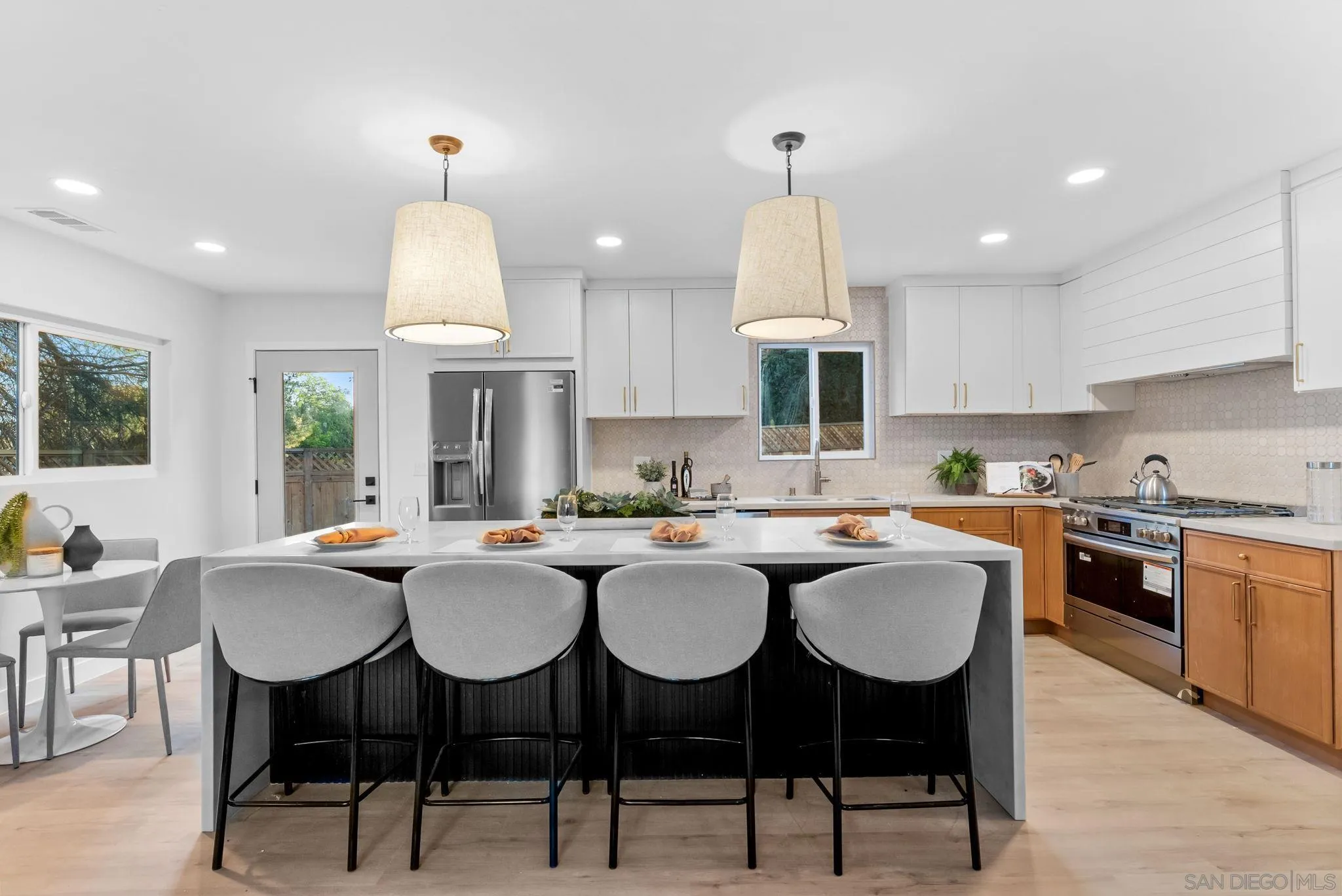 9185 Altamont Road La Mesa, CA 91942 - Photo 5 of 35