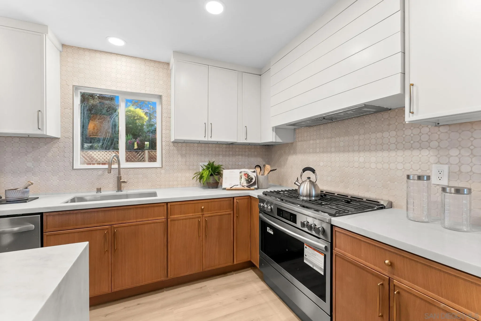 9185 Altamont Road La Mesa, CA 91942 - Photo 6 of 35