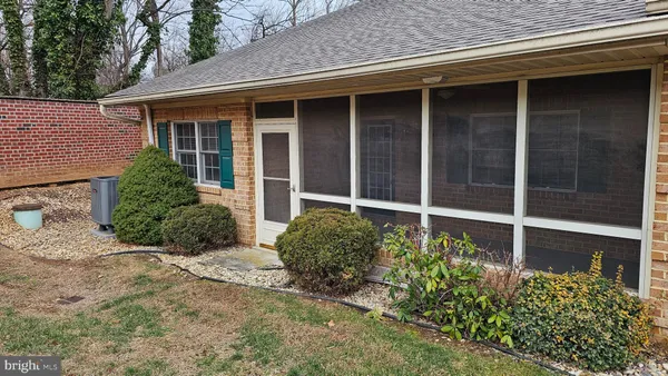 $255,000 | 313 Sunbrook Lane, Unit 95, Hagerstown, MD 21742