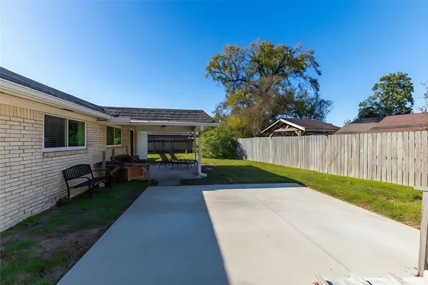 $259,900 | 402 Fintona Way, Houston, TX 77015