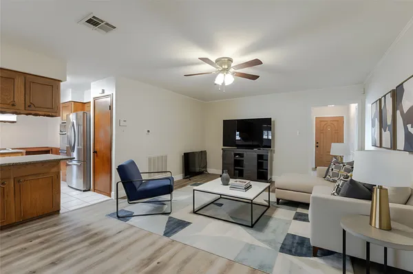 $259,900 | 402 Fintona Way, Houston, TX 77015