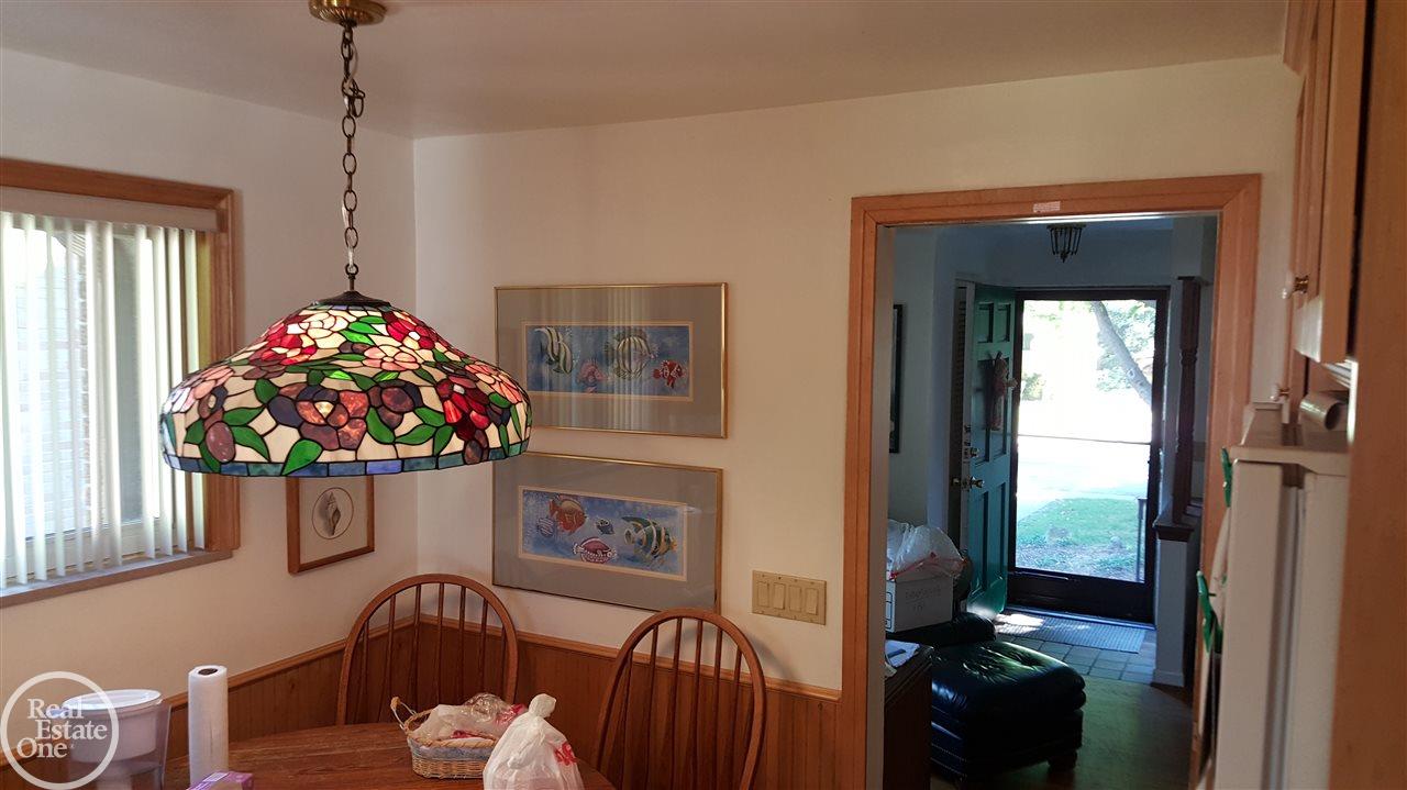 220 South Helen Avenue Rochester, MI 48307 - Photo 4 of 7