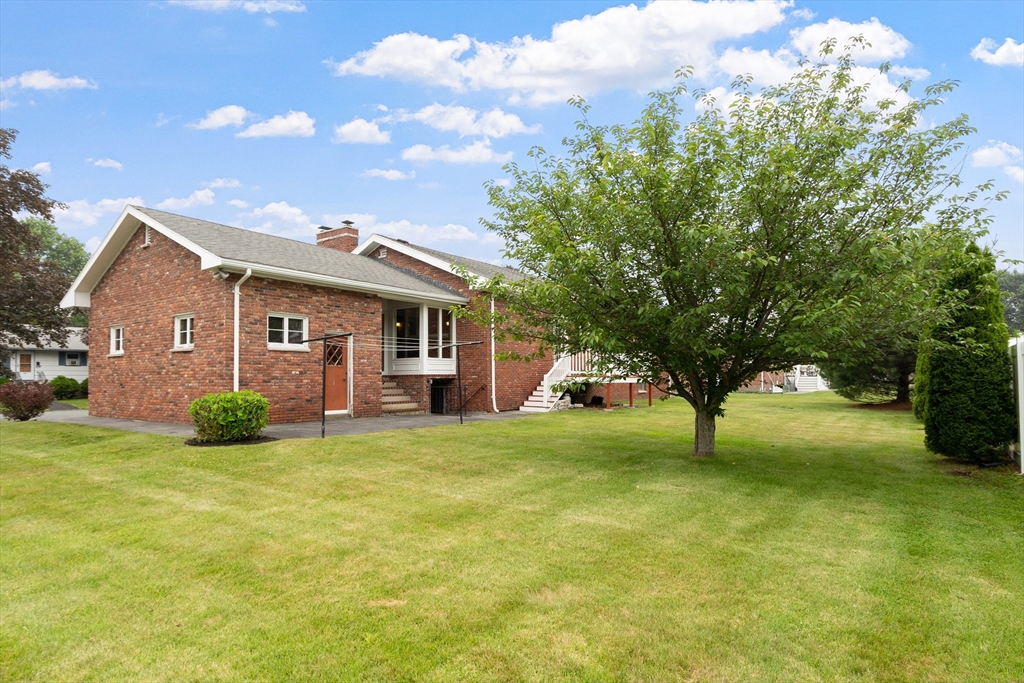 21 Laurine Road Saugus, MA 01906 - Photo 2 of 41 Gallery Image 2