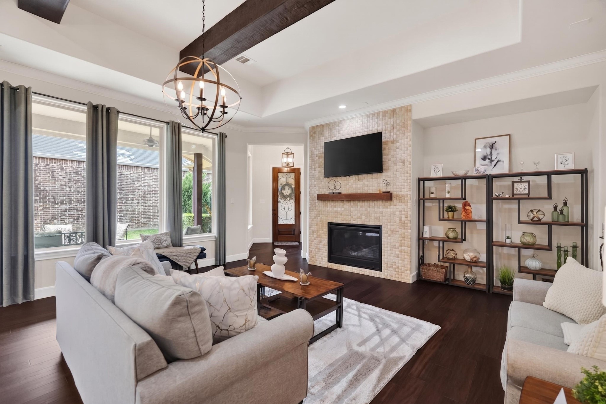 18 Sundown Ridge Place The Woodlands, TX 77375 - Photo 9 of 43