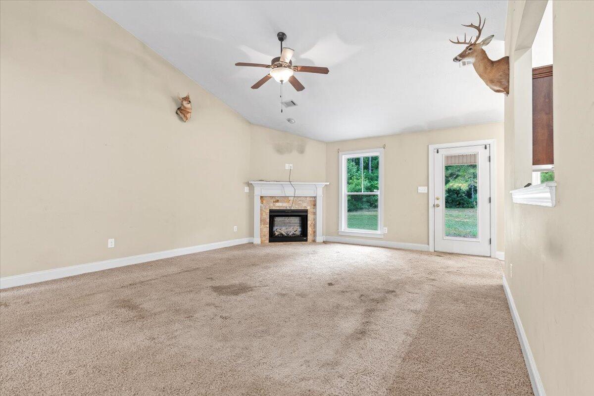 1424 Freeman Harriss Road Harlem, GA 30814 - Photo 7 of 28 07-Living Room
