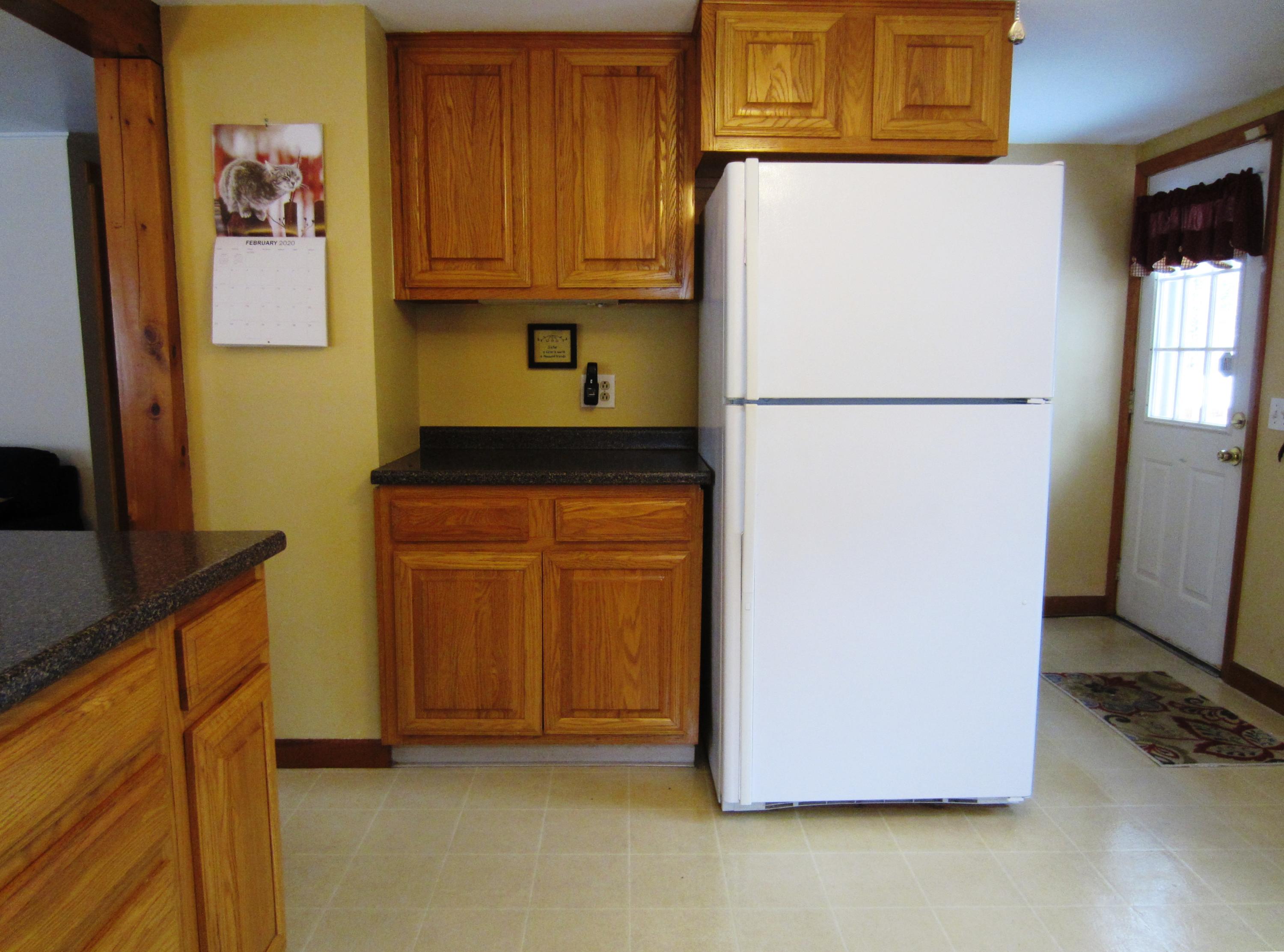 19 Auburn Street Springvale, ME 04083 - Photo 7 of 29 Kitchen6