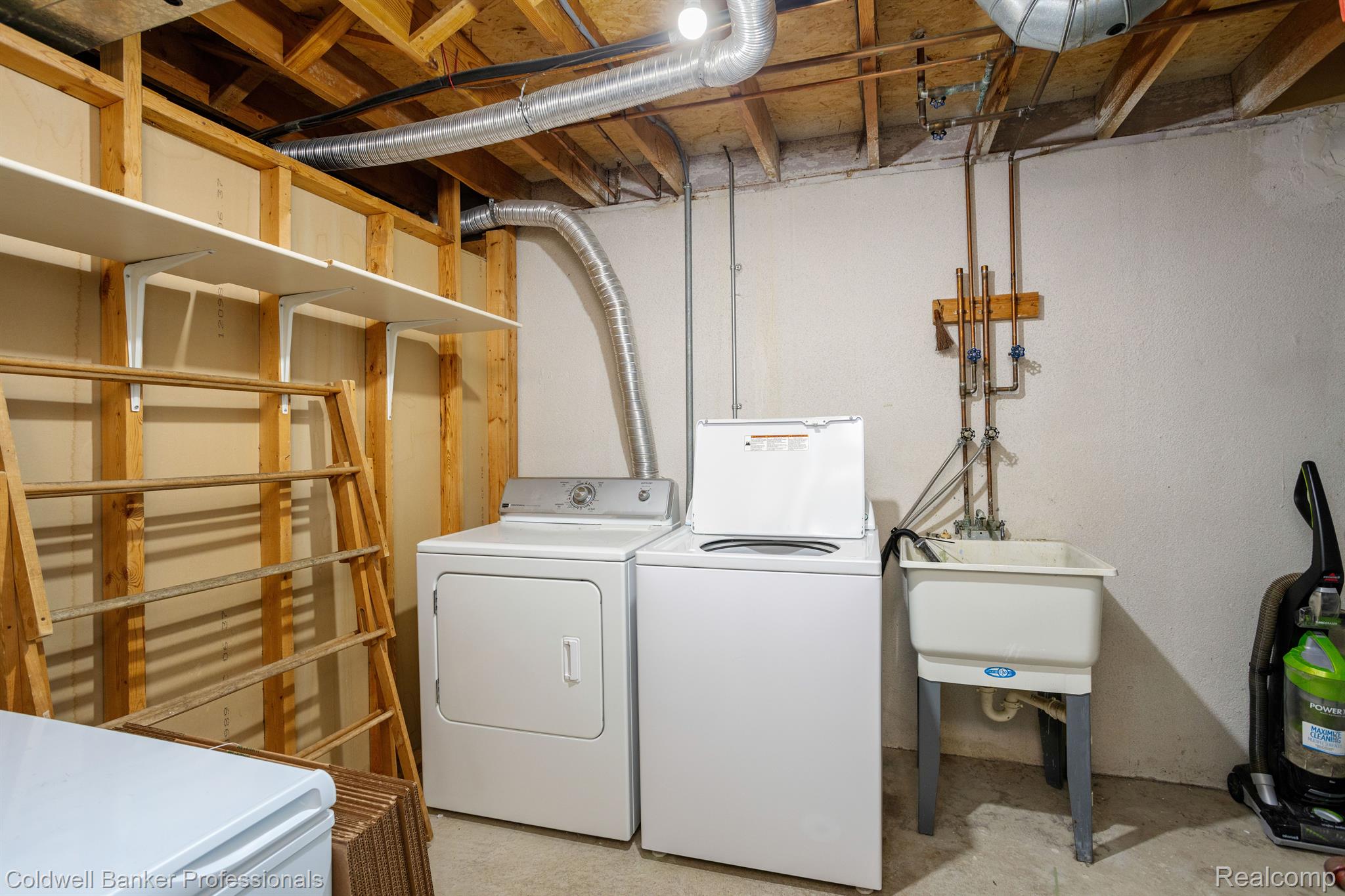 22353 Peach Tree Novi, MI 48375 - Photo 28 of 35 Gallery Image 28