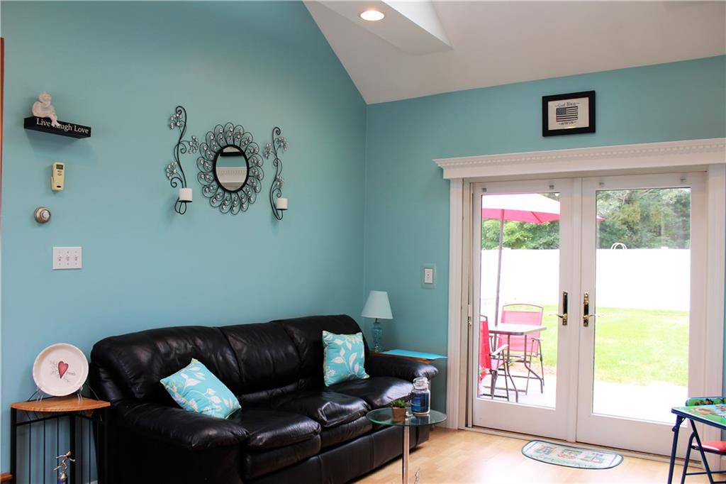 250 Abbott Run Valley Road Cumberland, RI 02864 - Photo 16 of 30 Gallery Image 16