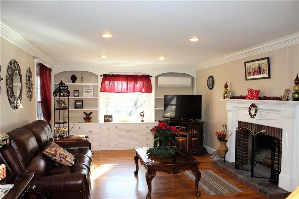 250 Abbott Run Valley Road Cumberland, RI 02864 - Photo 3 of 30 Gallery Image 3