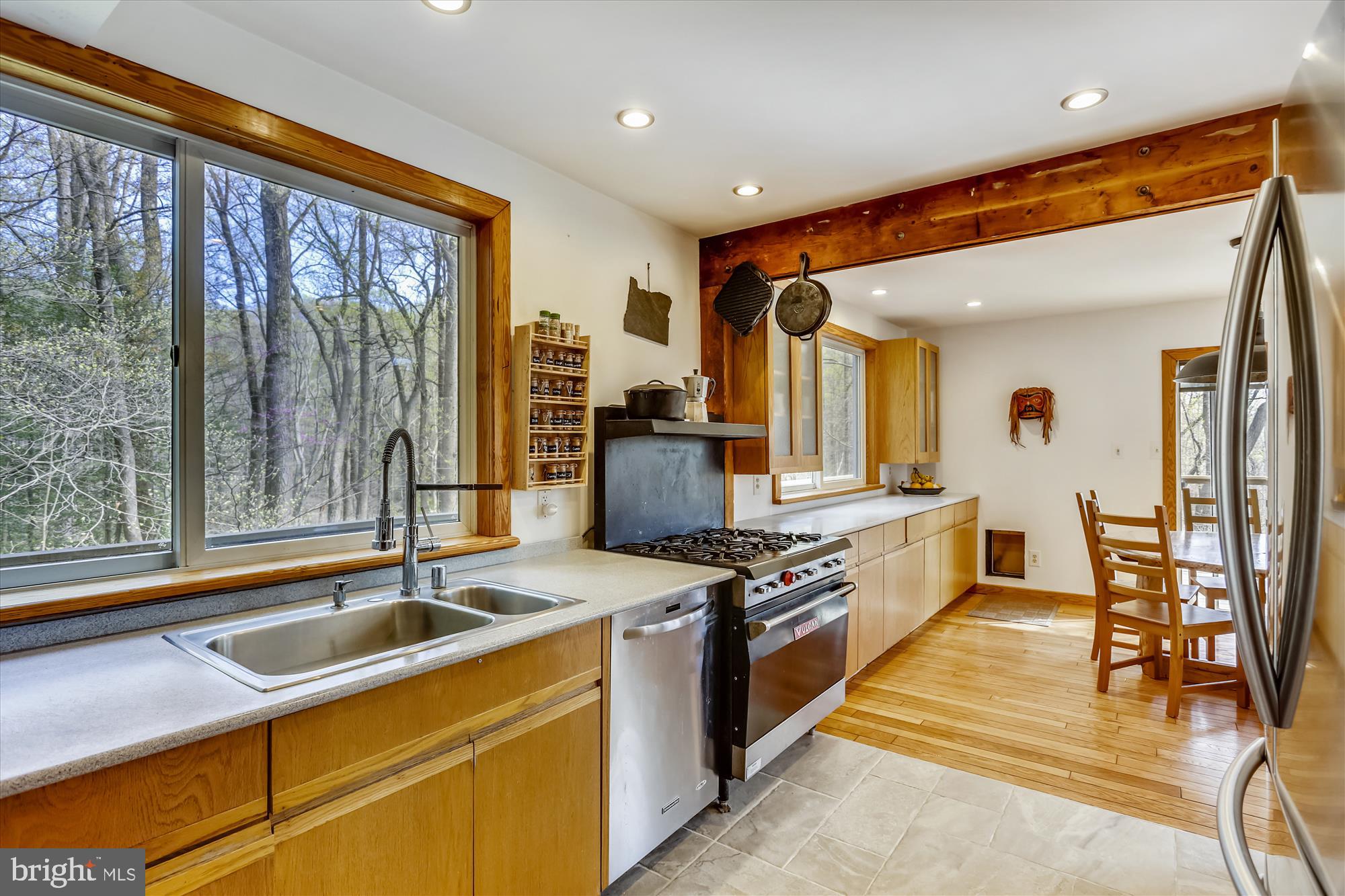 6840 Steamboat Landing Road Accokeek, MD 20607 - Photo 25 of 66 Stainless appliance