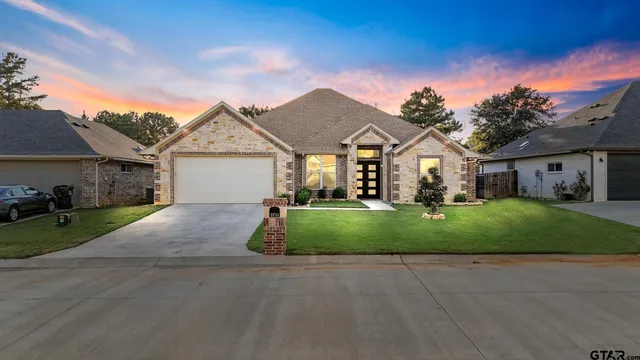 $399,999 | 2222 Rana Park, Flint, TX 75762