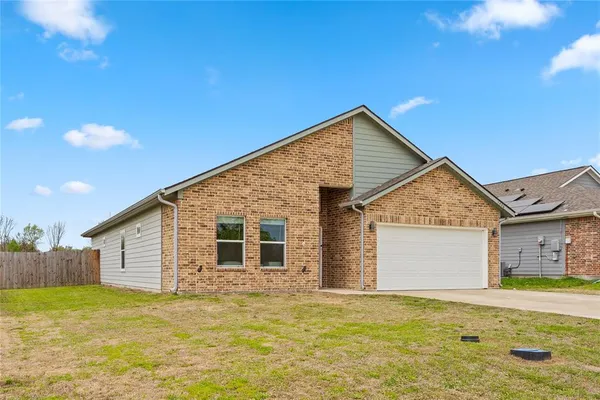 $349,000 | 1406 Live Oak Street, Sulphur Springs, TX 75482