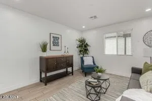 $1,750 | 6616 South 22nd Place, Phoenix, AZ 85042