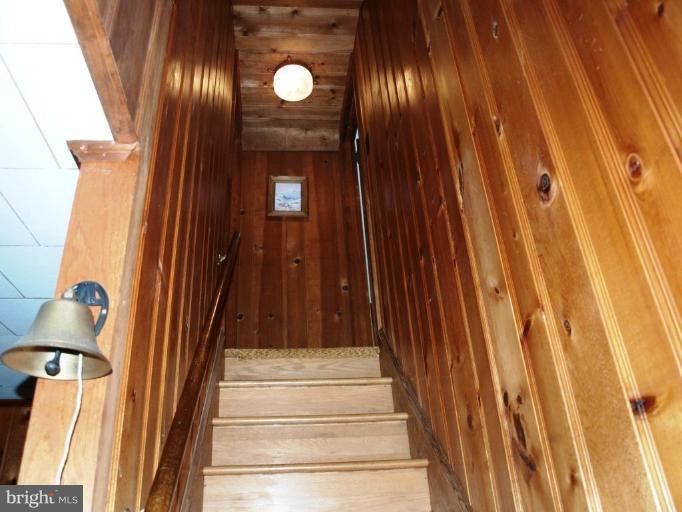 7 Elk Road Earleville, MD 21919 - Photo 8 of 13 Staircase